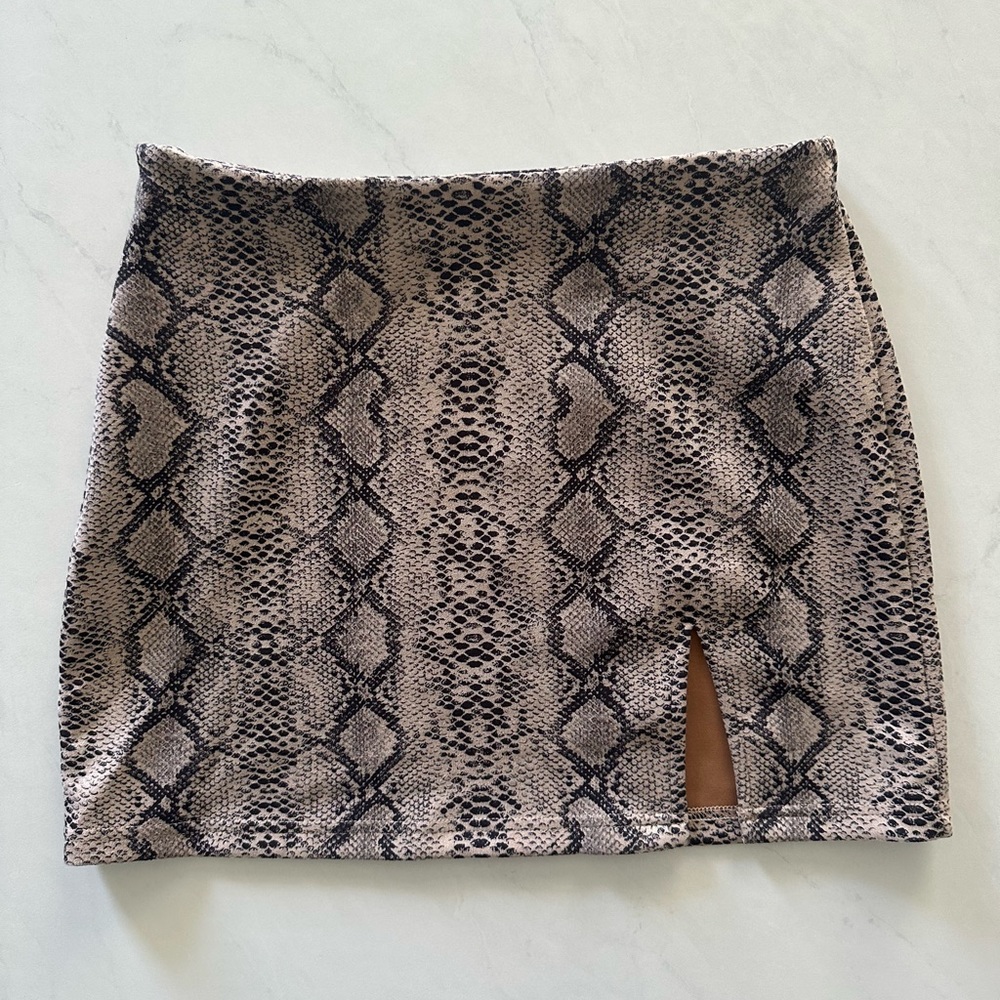 SHEIN Snake Print Mini Skirt - Black and Tan